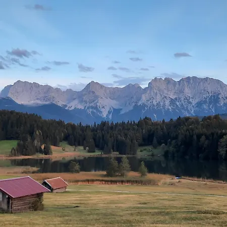 Soiernseelig Apartman *